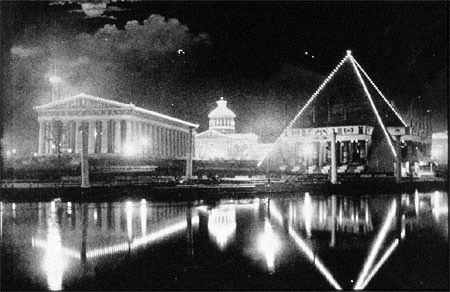Vista nocturna con la iluminación que tanto éxito tuvo en la feria de 1893 en Chicago